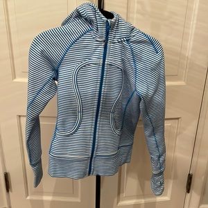 Lululemon Blue and White Striped Hoodie-Size 4